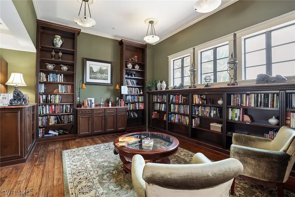 9037 Alturas Street Naples FL 34113