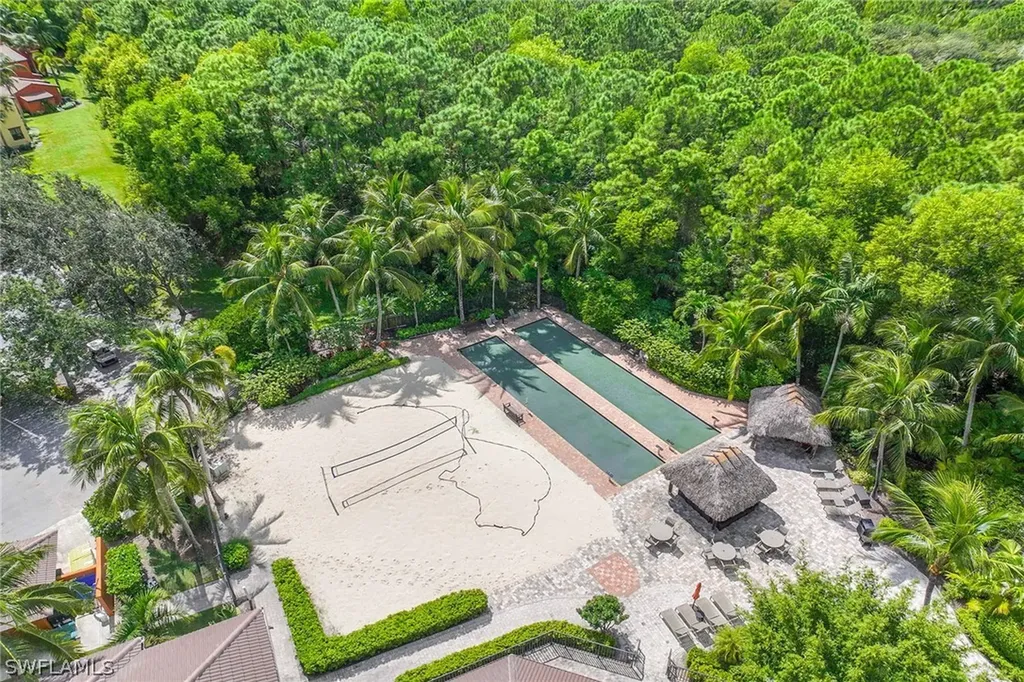 9037 Alturas Street Naples FL 34113