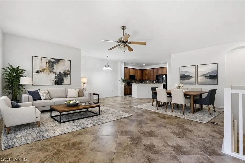 9037 Alturas Street Naples FL 34113