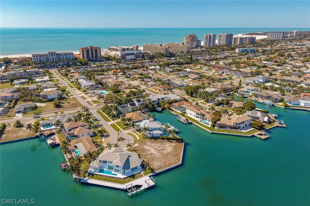 996 Spruce Court Marco Island FL 34145