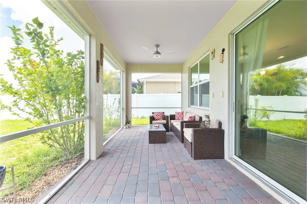 3289 Baravaldo Circle Cape Coral FL 33909