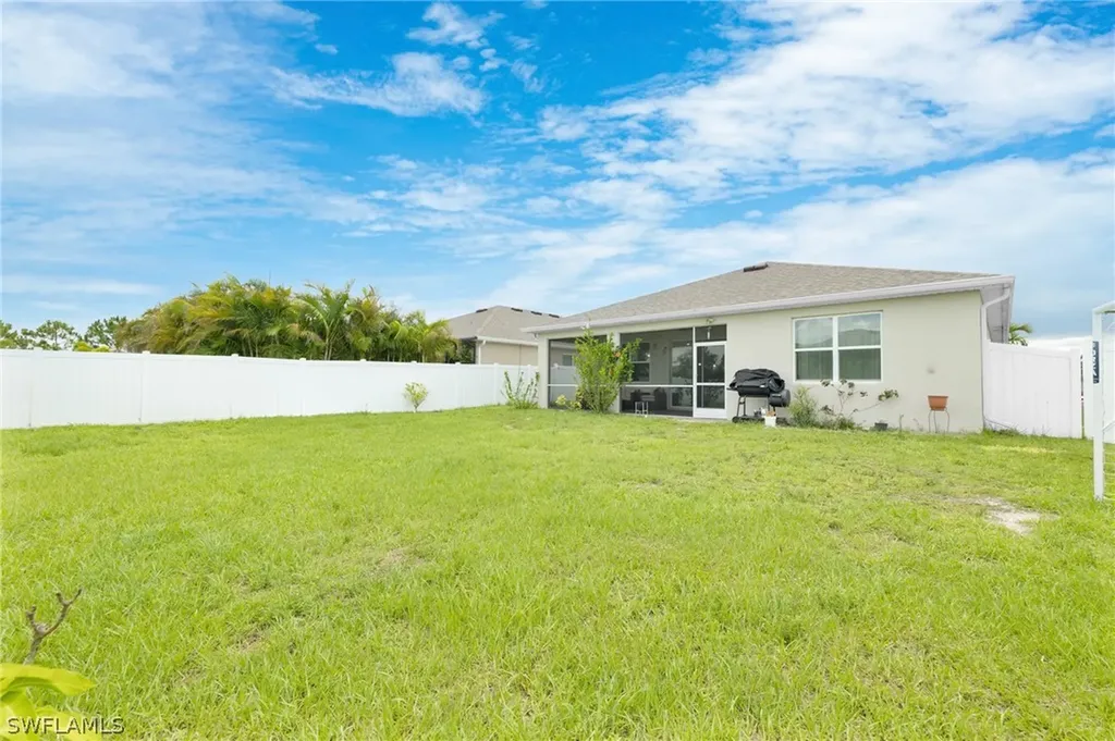 3289 Baravaldo Circle Cape Coral FL 33909