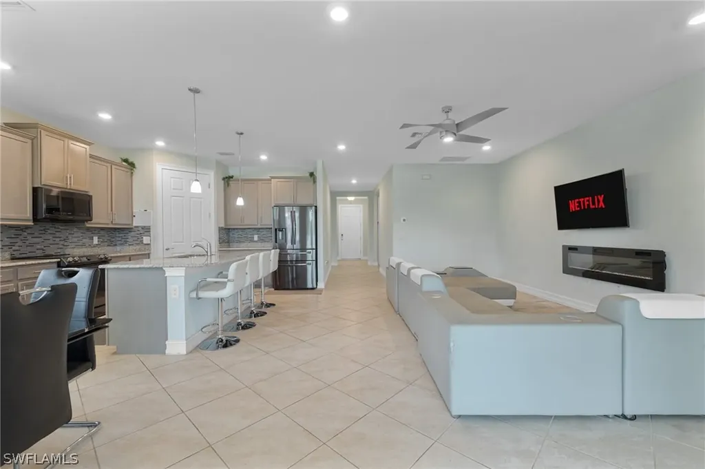 3289 Baravaldo Circle Cape Coral FL 33909