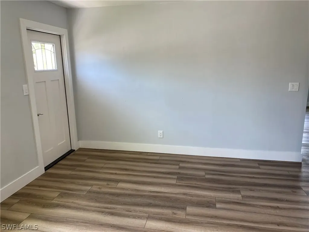 1751 Smugglers Cove Naples FL 34112