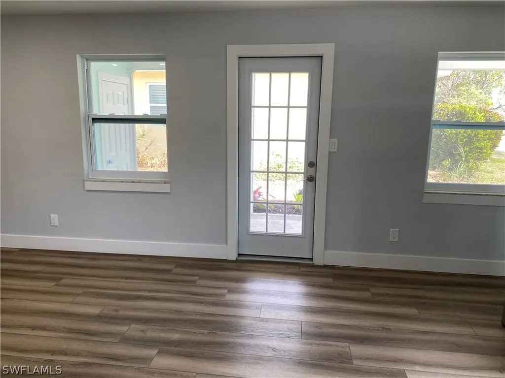 1751 Smugglers Cove Naples FL 34112