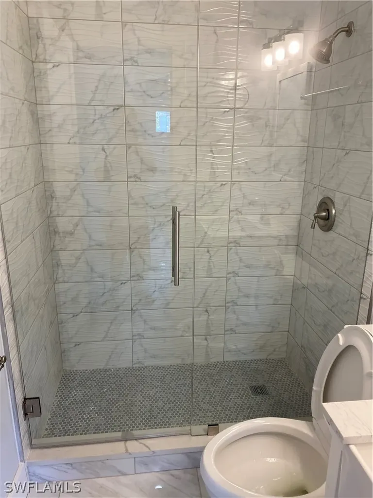 1751 Smugglers Cove Naples FL 34112