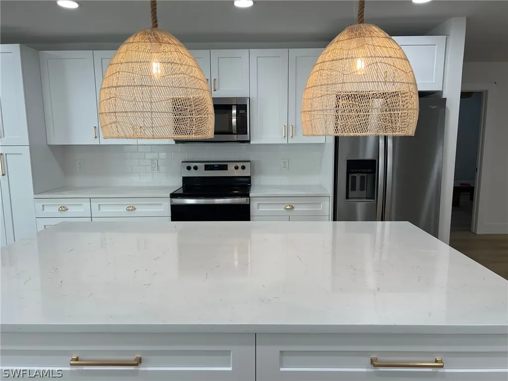 673 107th Avenue N Naples FL 34108