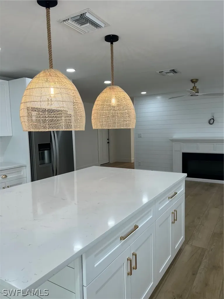 673 107th Avenue N Naples FL 34108