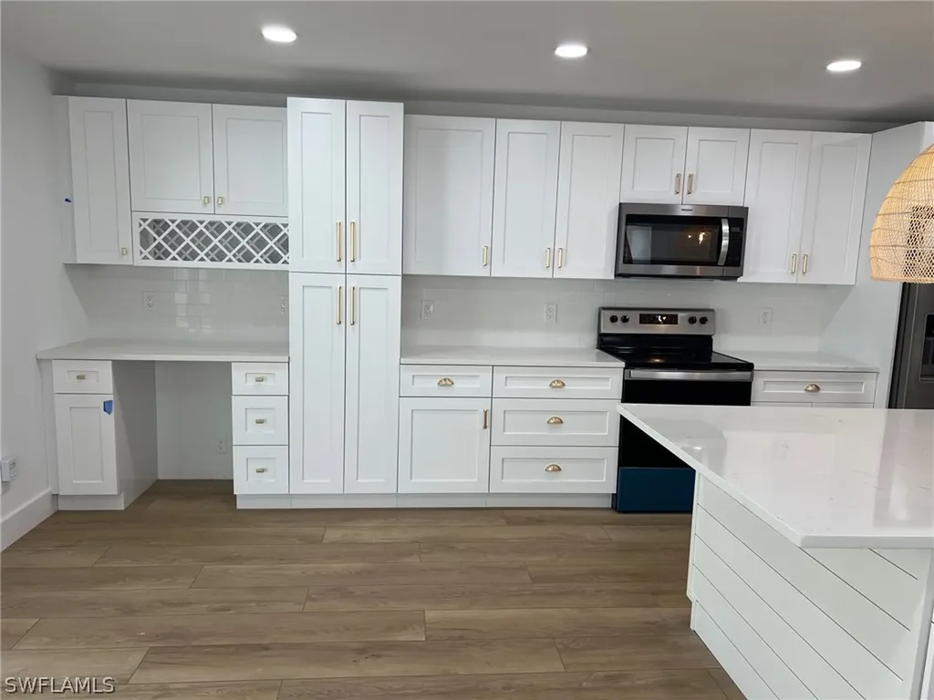 673 107th Avenue N Naples FL 34108