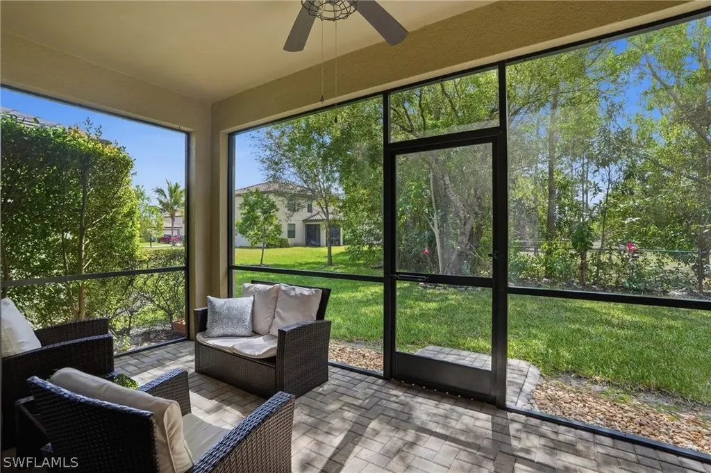 9431 Foxglove Lane Naples FL 34120