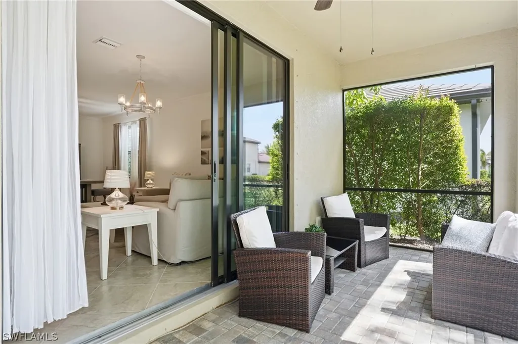 9431 Foxglove Lane Naples FL 34120