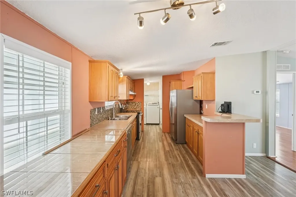 121 Kim Drive Naples FL 34104