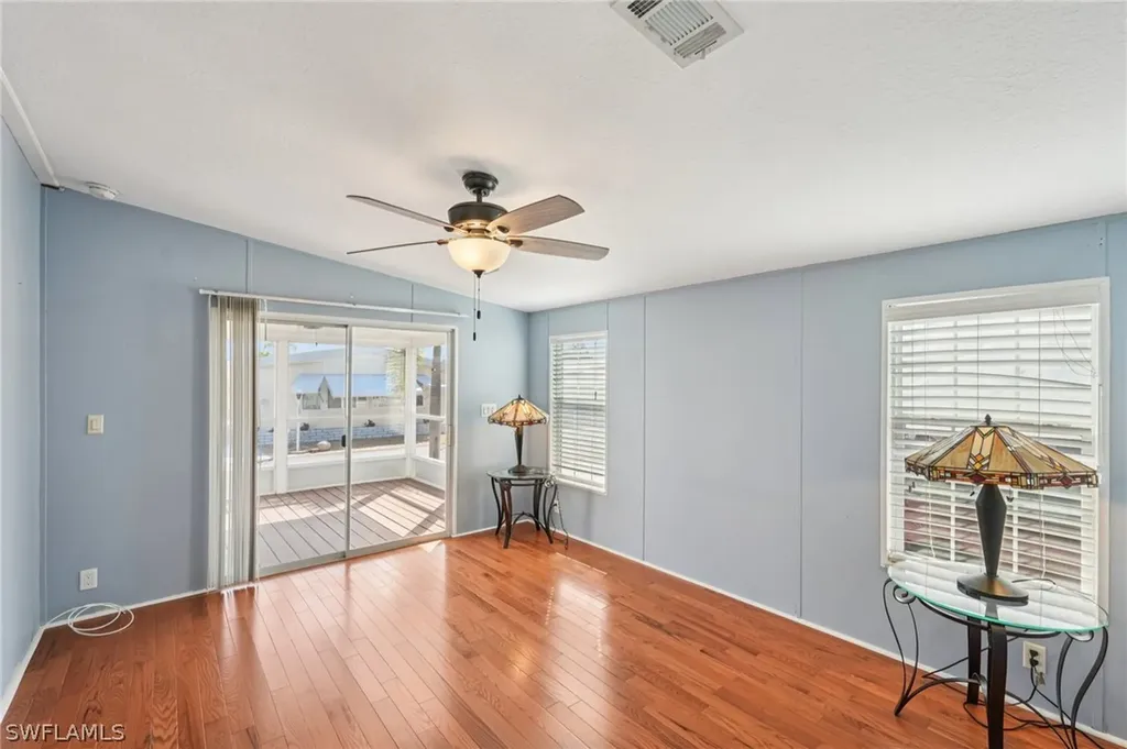 121 Kim Drive Naples FL 34104