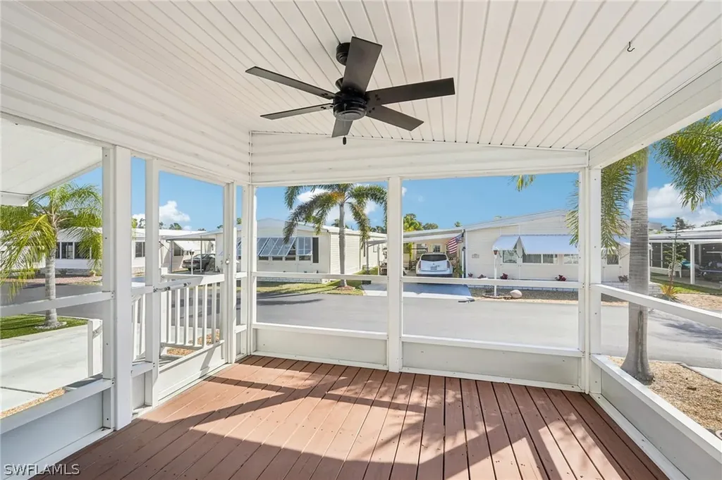 121 Kim Drive Naples FL 34104