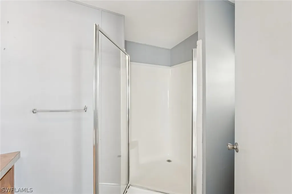 121 Kim Drive Naples FL 34104