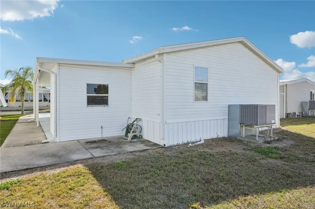 121 Kim Drive Naples FL 34104