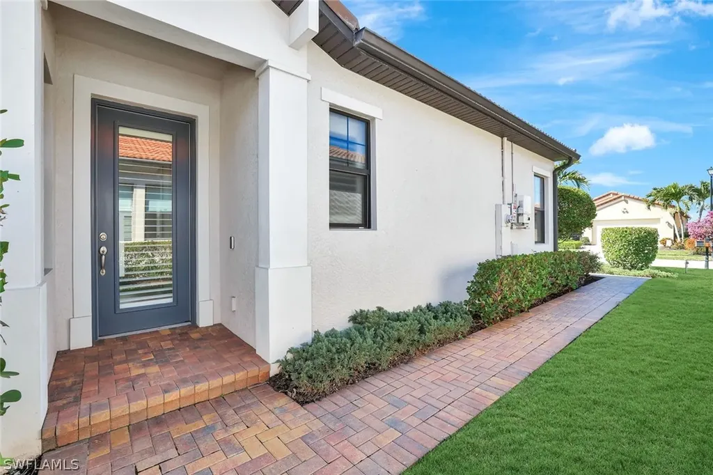1416 Lucena Lane Naples FL 34113