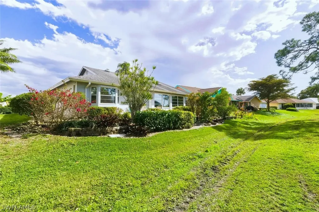 217 Marseille Drive Naples FL 34112