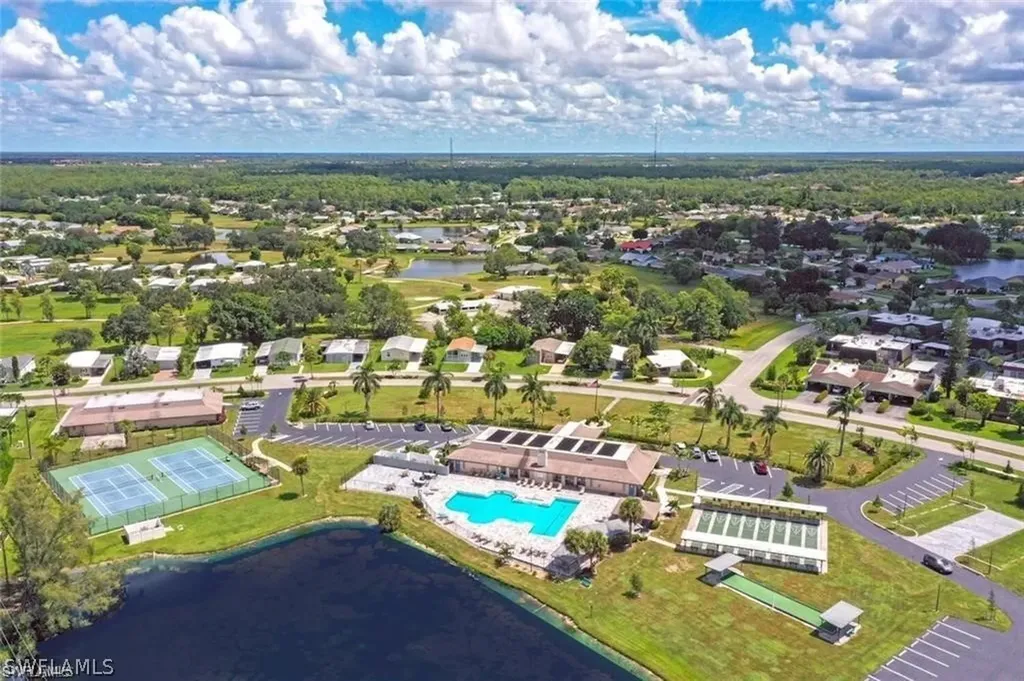 217 Marseille Drive Naples FL 34112