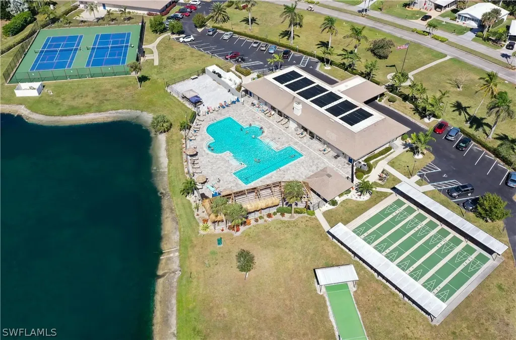 217 Marseille Drive Naples FL 34112