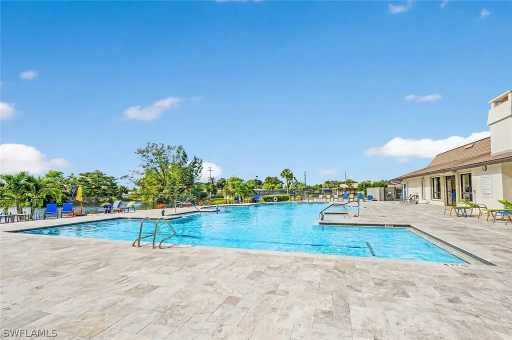 217 Marseille Drive Naples FL 34112