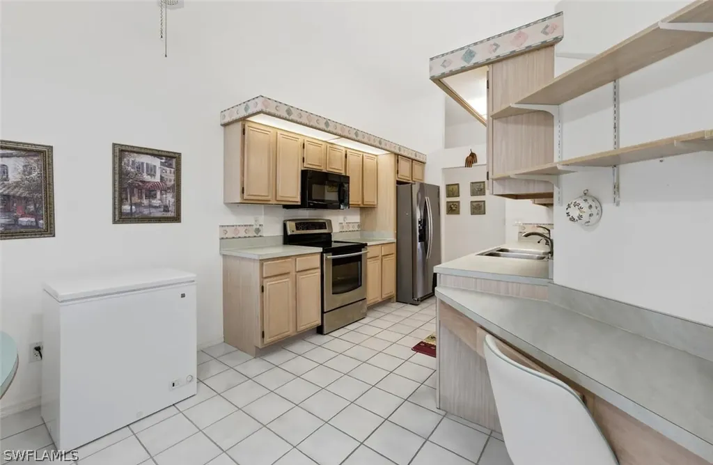 217 Marseille Drive Naples FL 34112