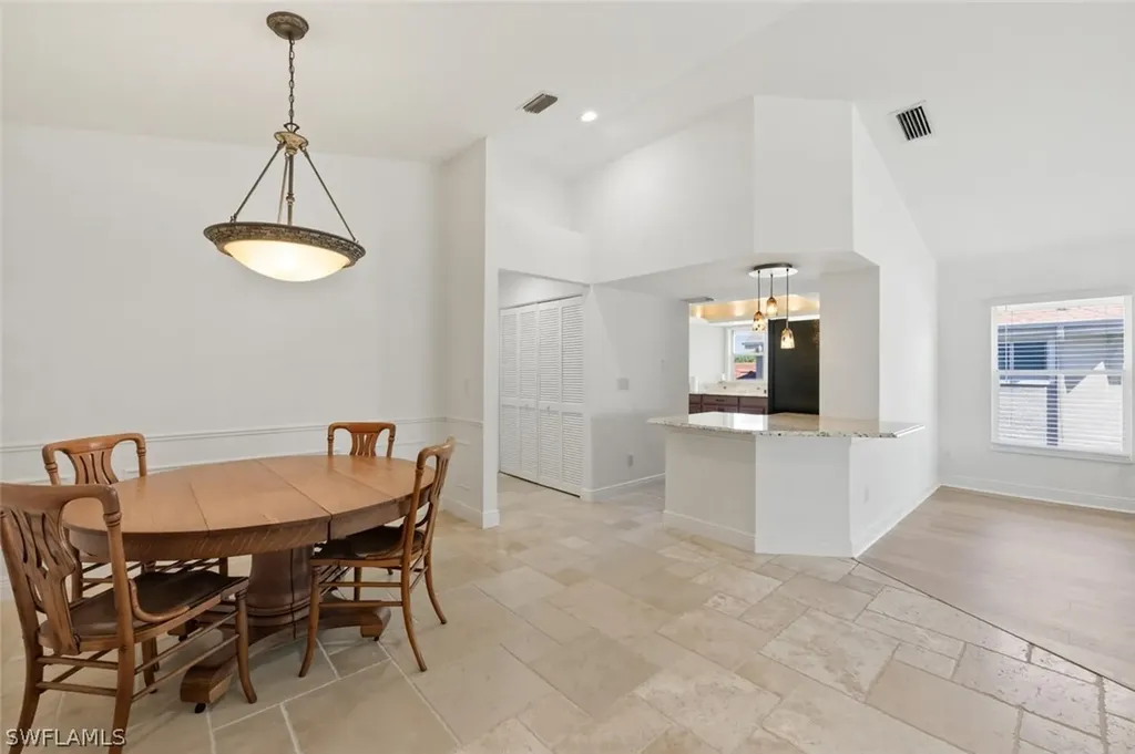 9844 Luna Circle Naples FL 34109