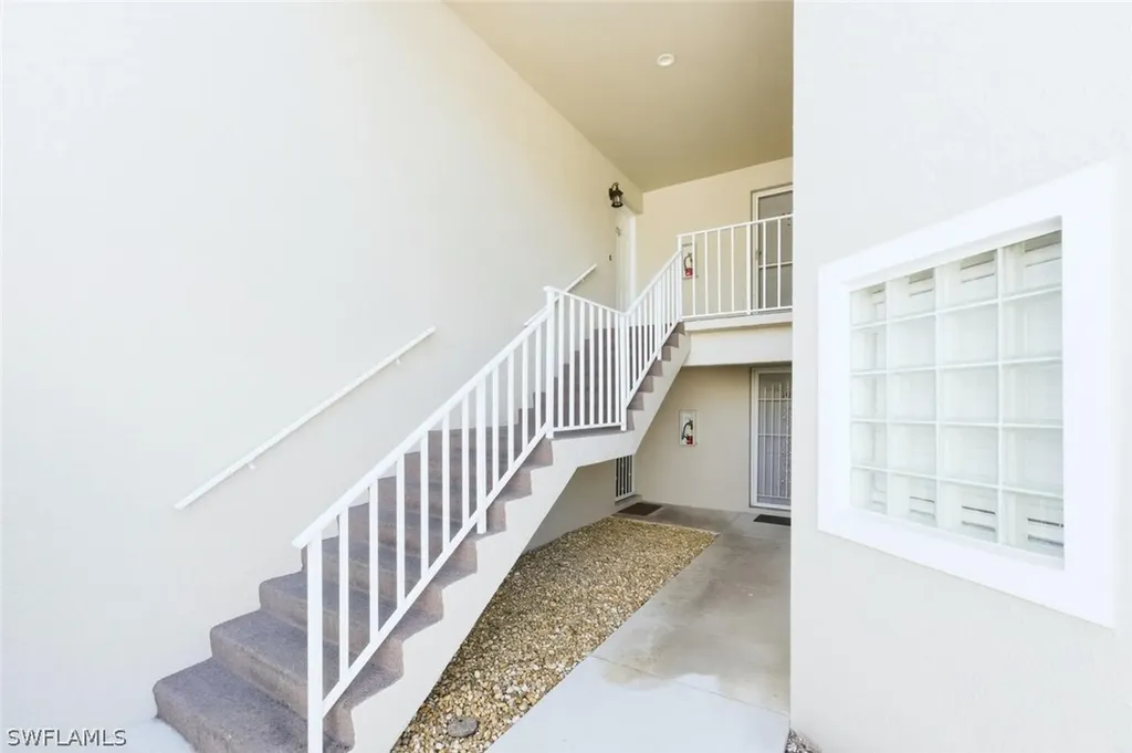 9844 Luna Circle Naples FL 34109