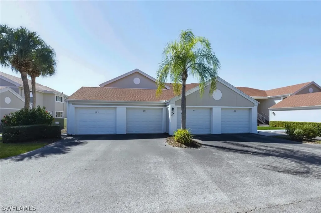 9844 Luna Circle Naples FL 34109