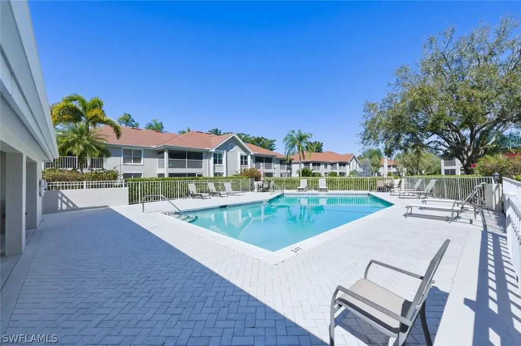 9844 Luna Circle Naples FL 34109