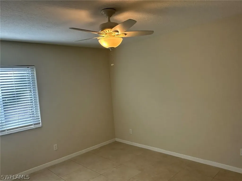 4621 Bayshore Drive Naples FL 34112