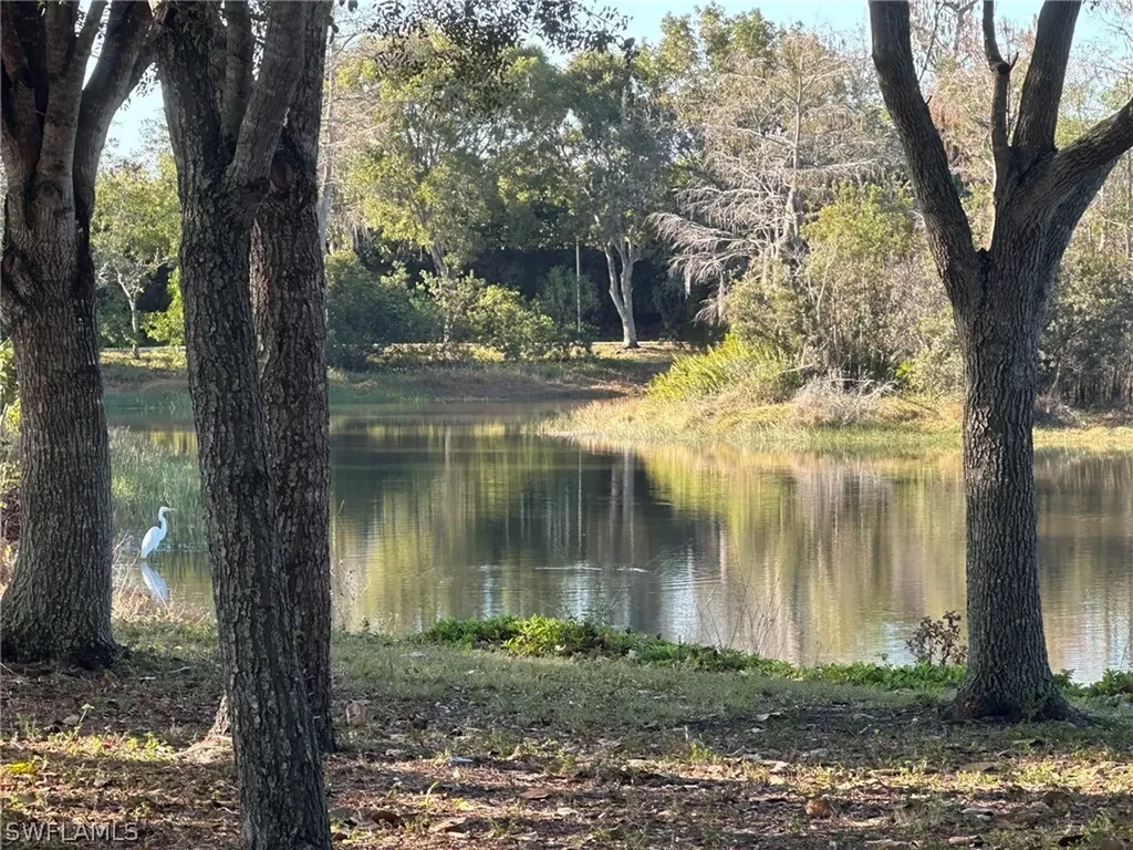 4621 Bayshore Drive Naples FL 34112