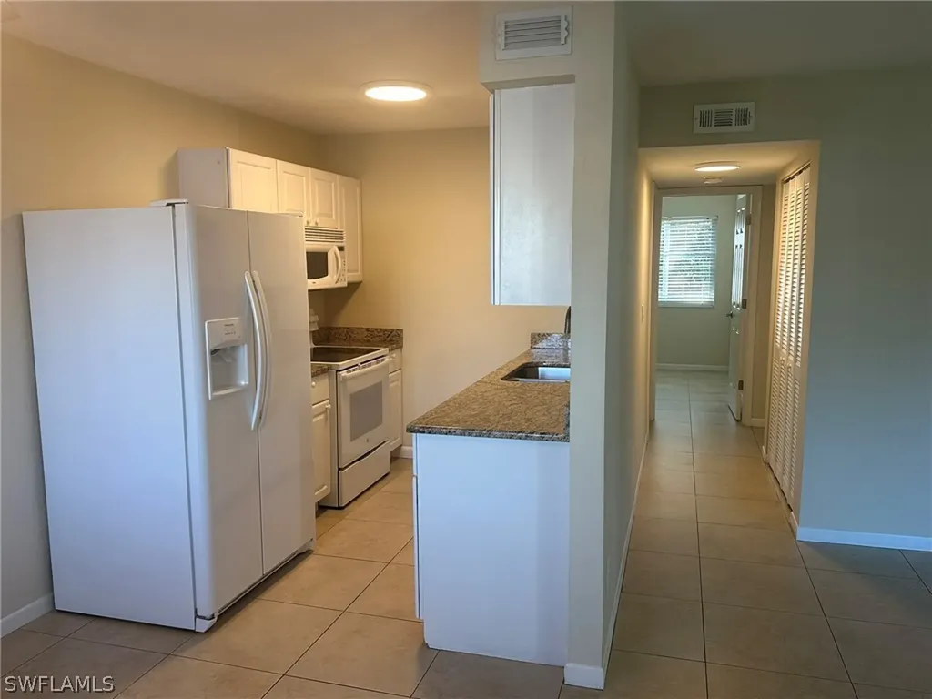 4621 Bayshore Drive Naples FL 34112