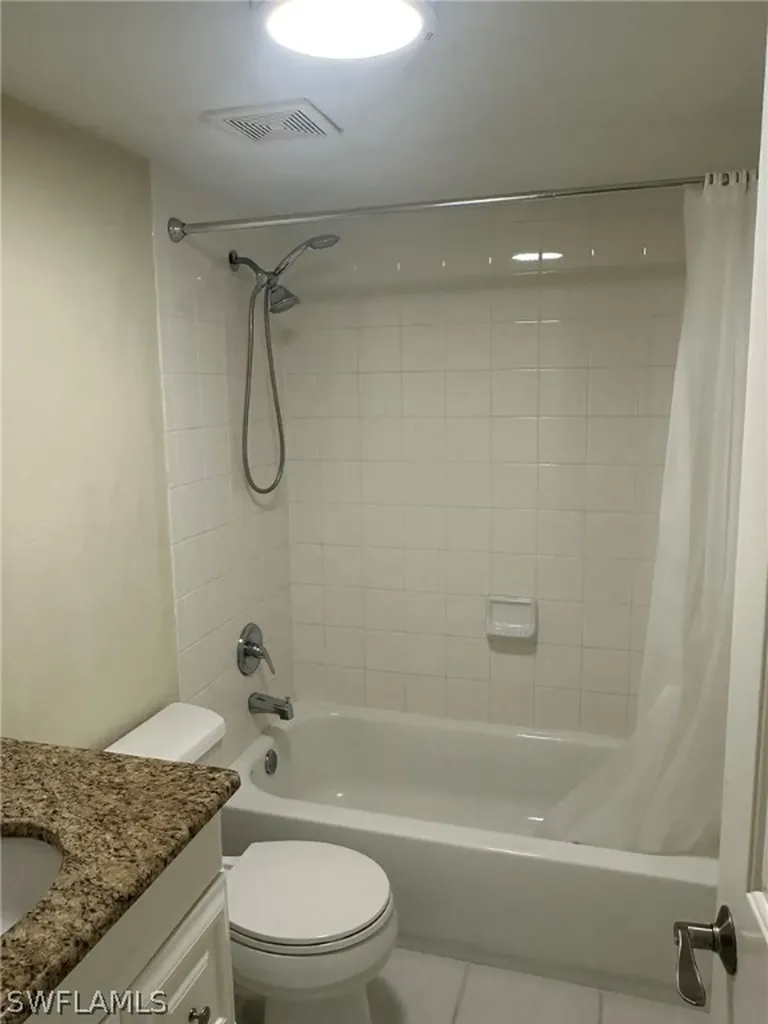 4621 Bayshore Drive Naples FL 34112