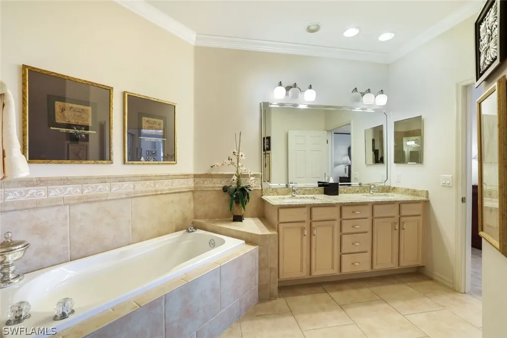 8575 Danbury Boulevard Naples FL 34120