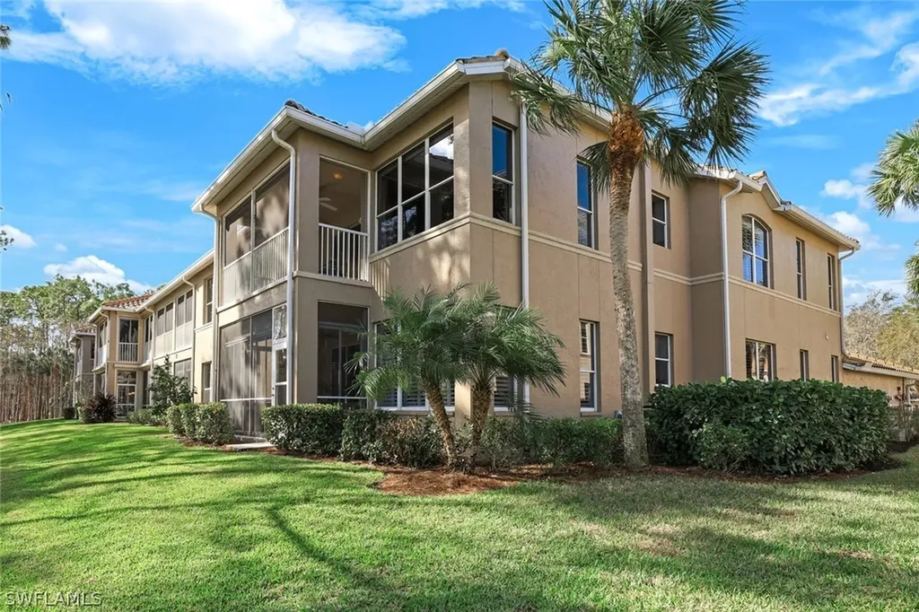8575 Danbury Boulevard Naples FL 34120