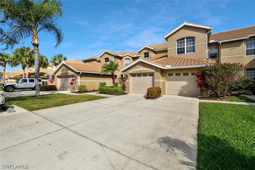 8457 Radcliffe Terrace Naples FL 34120
