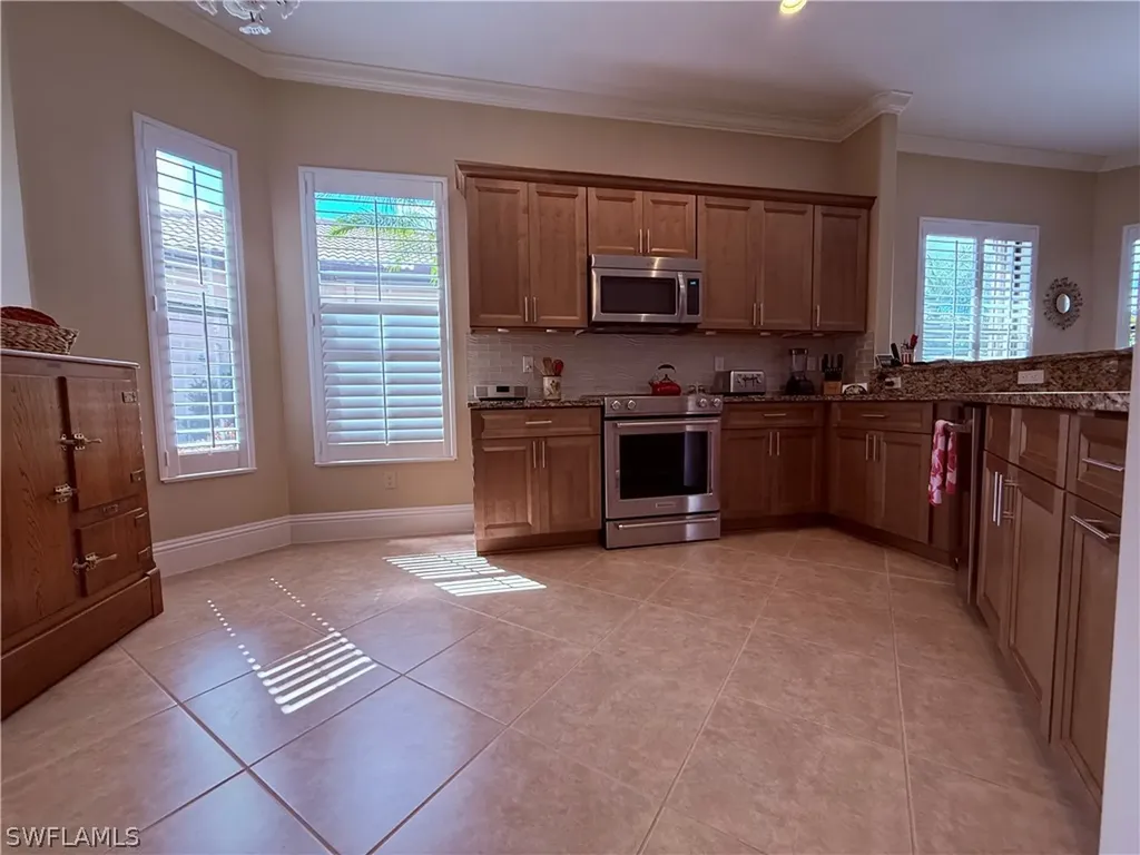 7543 Moorgate Point Way Naples FL 34113