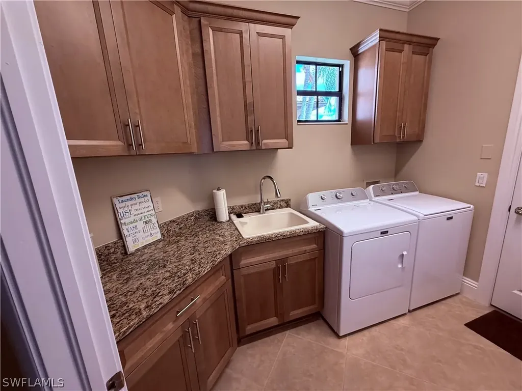 7543 Moorgate Point Way Naples FL 34113