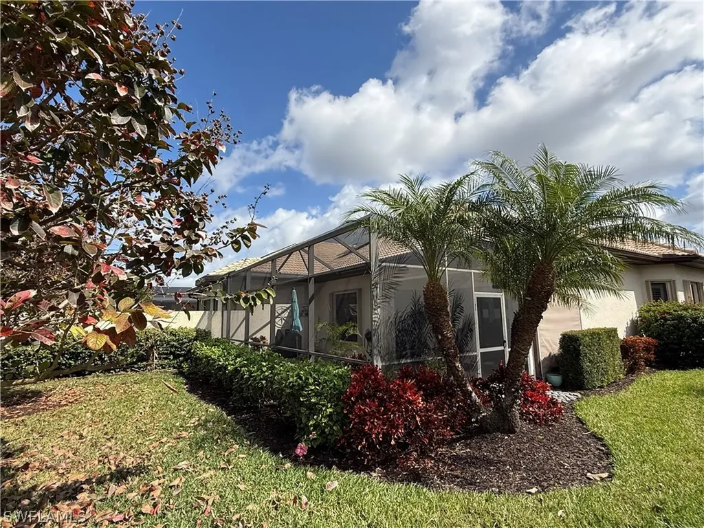 7543 Moorgate Point Way Naples FL 34113