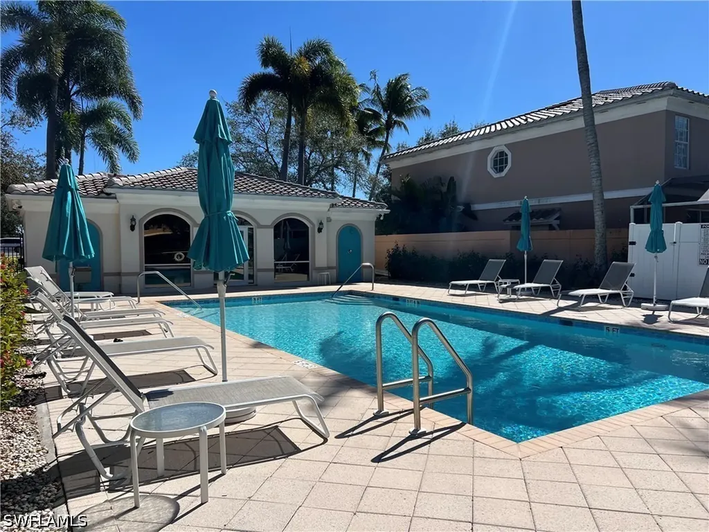 5365 Cove Circle Naples FL 34119