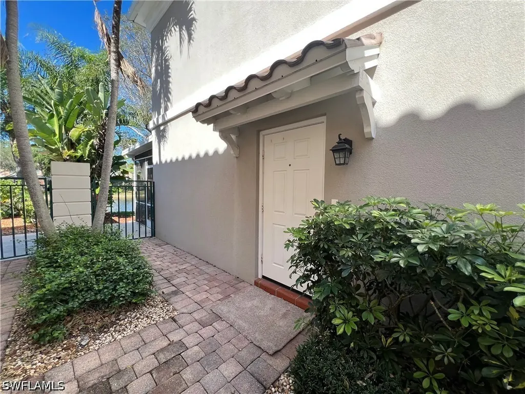 5365 Cove Circle Naples FL 34119