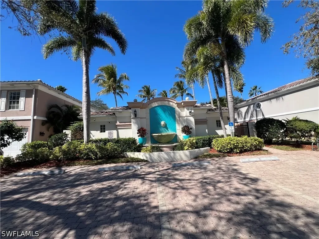 5365 Cove Circle Naples FL 34119