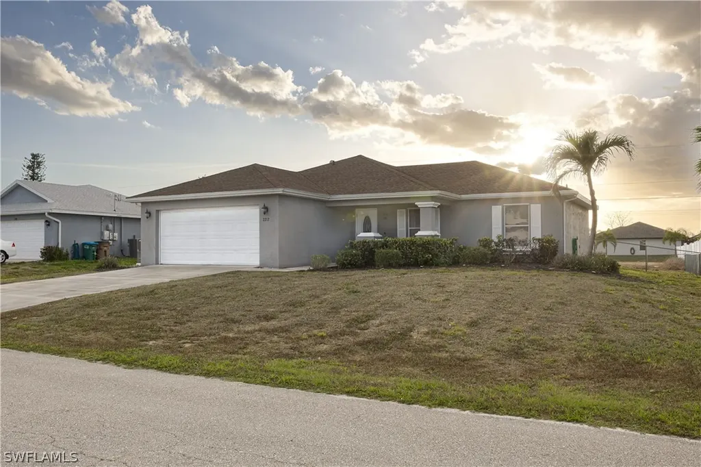 2212 NE 5th Avenue Cape Coral FL 33909