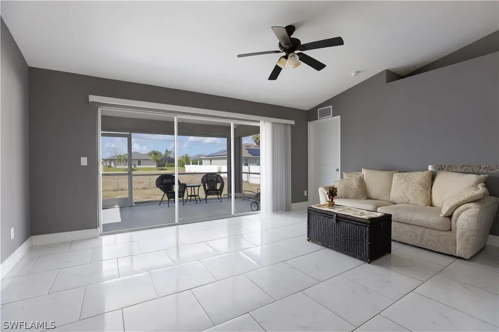 2212 NE 5th Avenue Cape Coral FL 33909