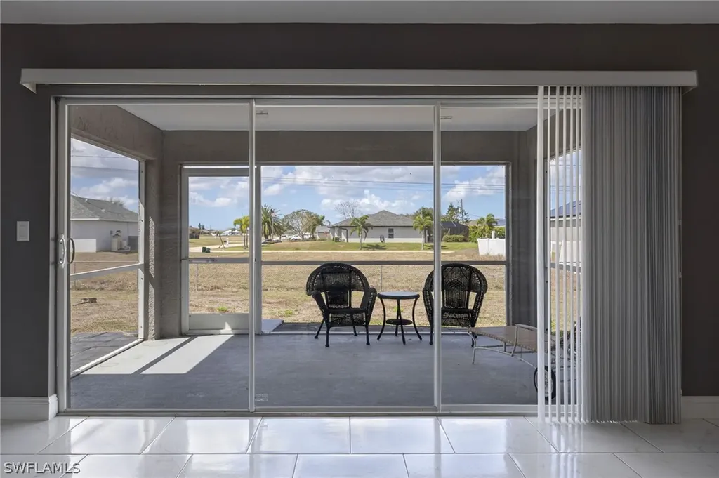 2212 NE 5th Avenue Cape Coral FL 33909
