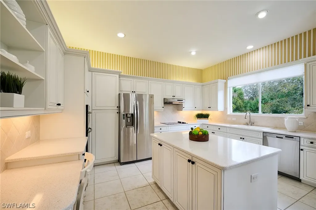 3211 Lancaster Drive Naples FL 34105