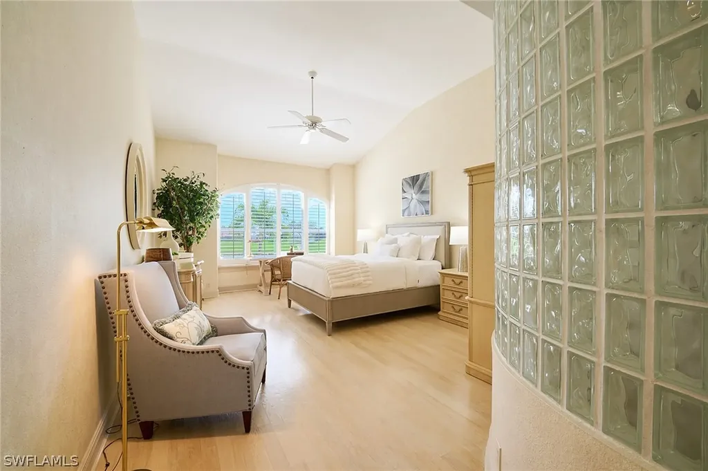 3211 Lancaster Drive Naples FL 34105