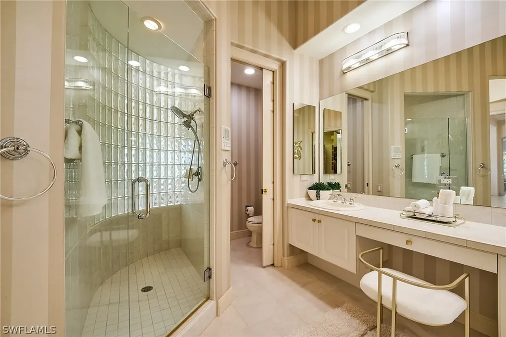 3211 Lancaster Drive Naples FL 34105