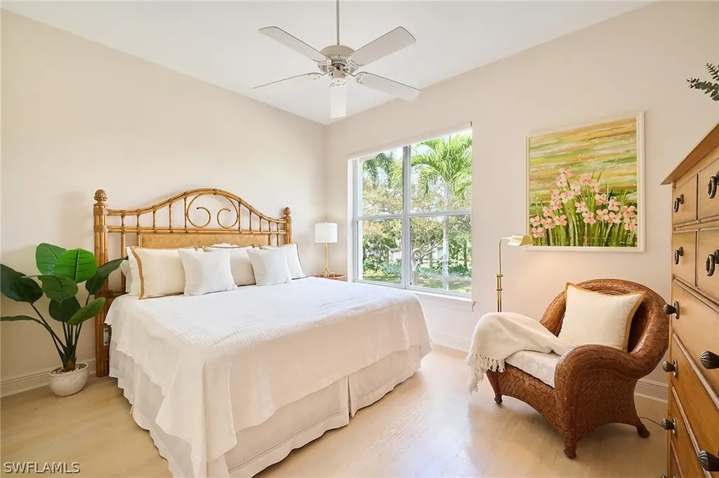 3211 Lancaster Drive Naples FL 34105